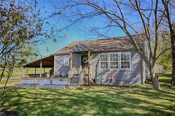 1144 Chestnut Street, Osawatomie, KS 66064