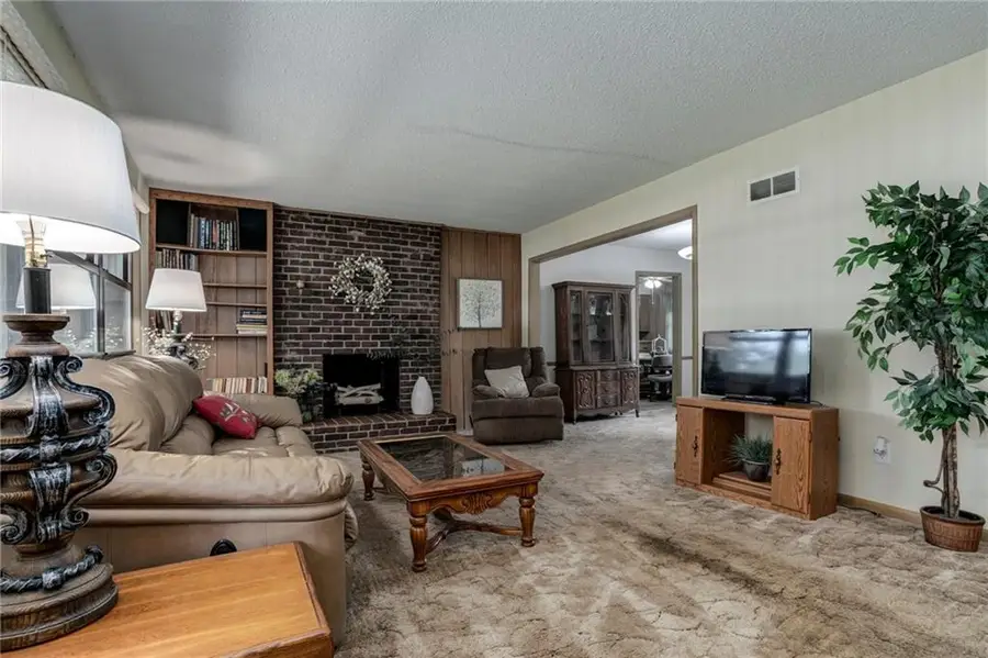 9277 State Avenue, Kansas City, KS 66112 - #3