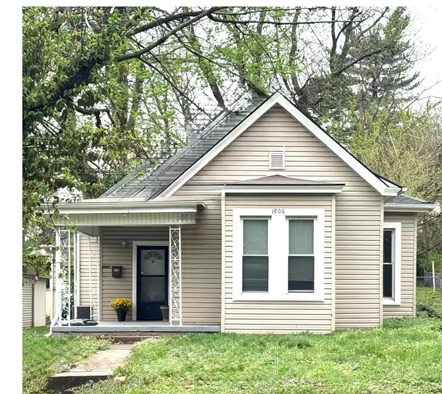 1806 N 22nd Street, Saint Joseph, MO 64505 - #1