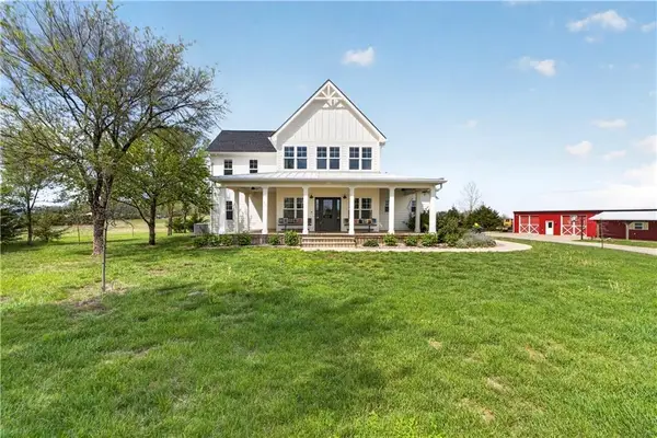 17270 Stillwell Road, Bonner Springs, KS 66012