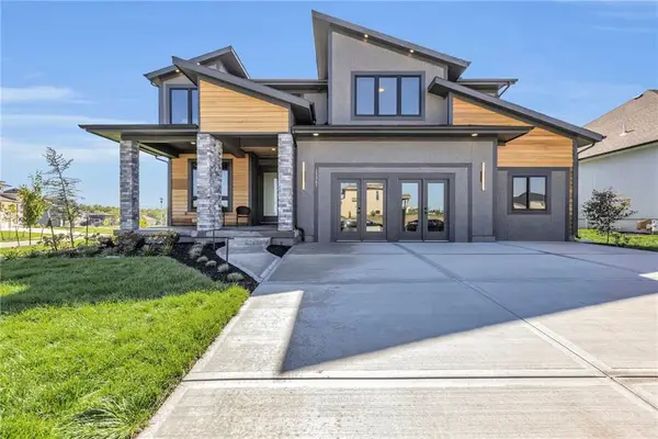 17427 W 163rd Place, Olathe, KS 66062