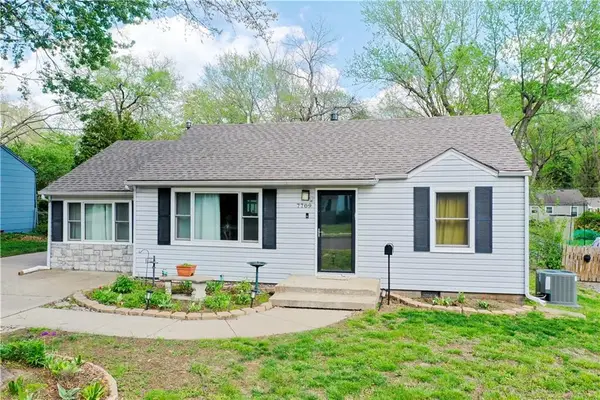 7709 Robinson Street, Overland Park, KS 66204