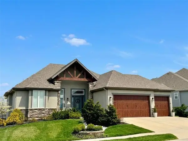 5745 Barn Hill Road, Parkville, MO 64152