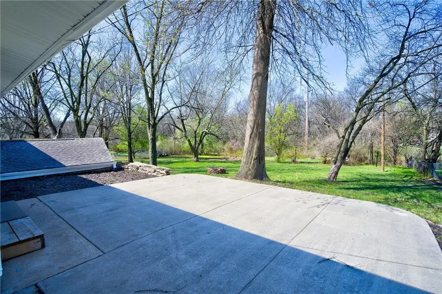 5916 N Michigan Avenue, Kansas City, MO 64118 - #3