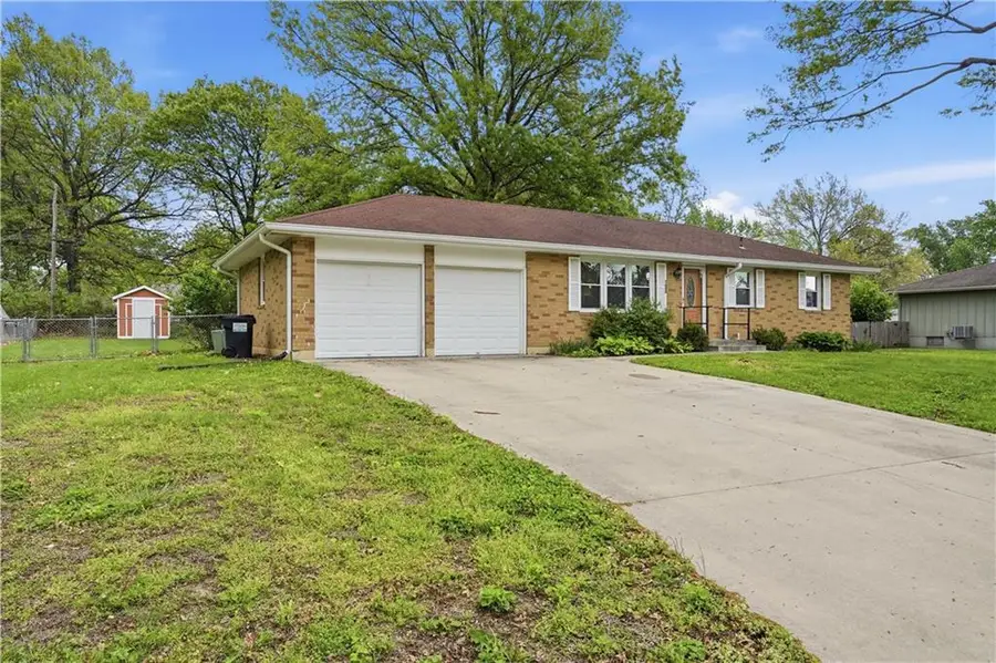 705 SW Maple Lane, Oak Grove, MO 64075 - #3