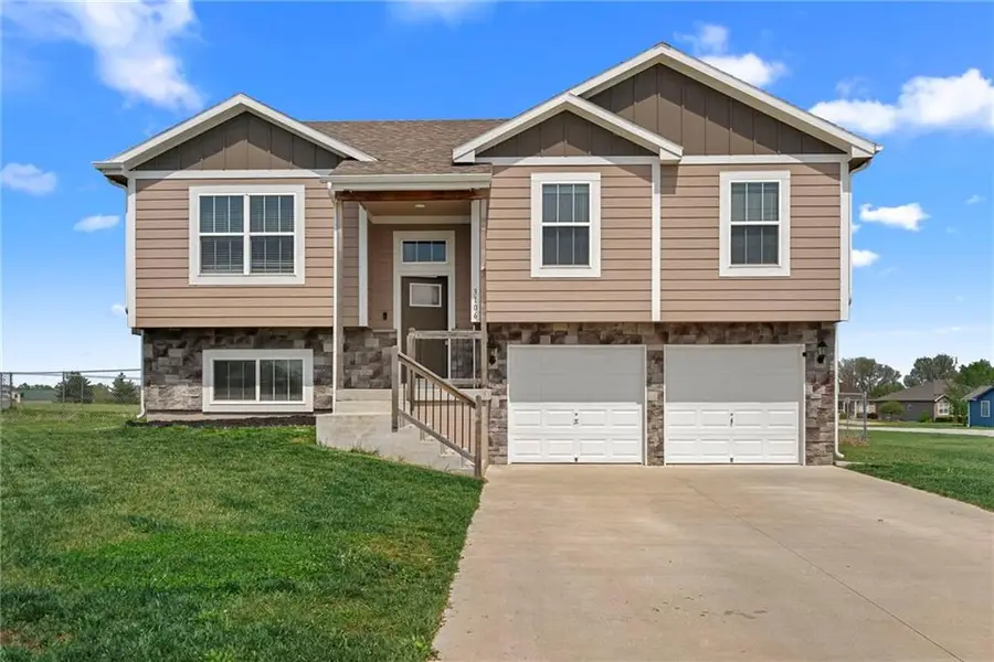 3106 Katy Trail Drive, Harrisonville, MO 64701 - #2