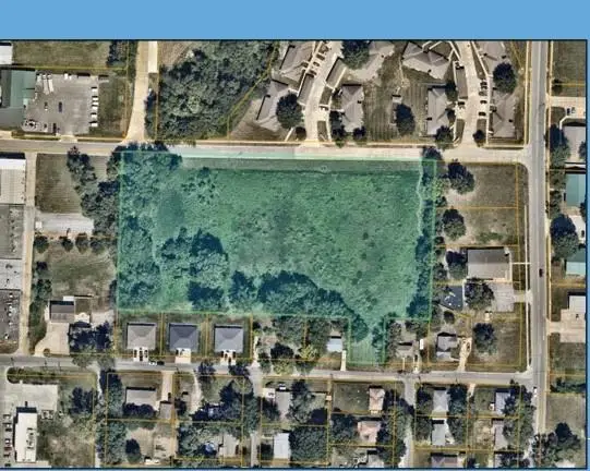 301 SE 7th Street, Oak Grove, MO 64075