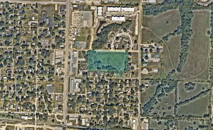 301 SE 7th Street, Oak Grove, MO 64075 - #2