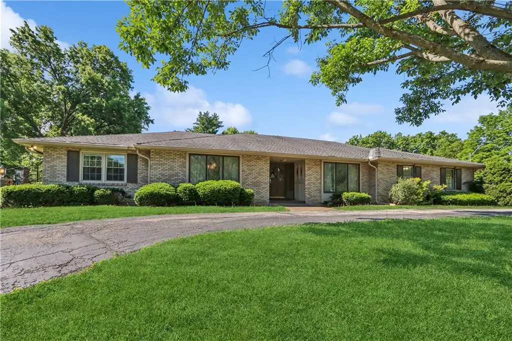 911 W 111th Terrace, Kansas City, MO 64114 - #1