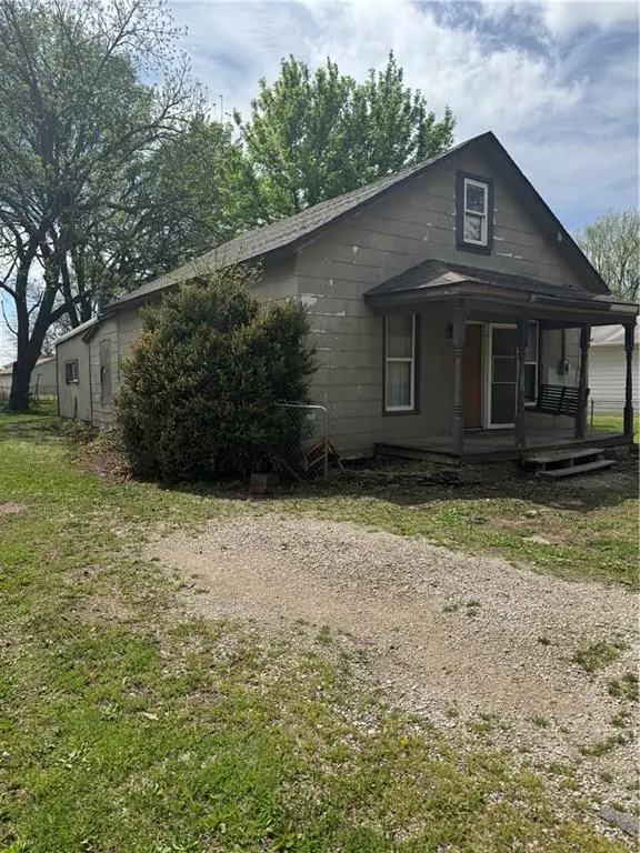 614 W 7th Avenue, Garnett, KS 66032 - #1