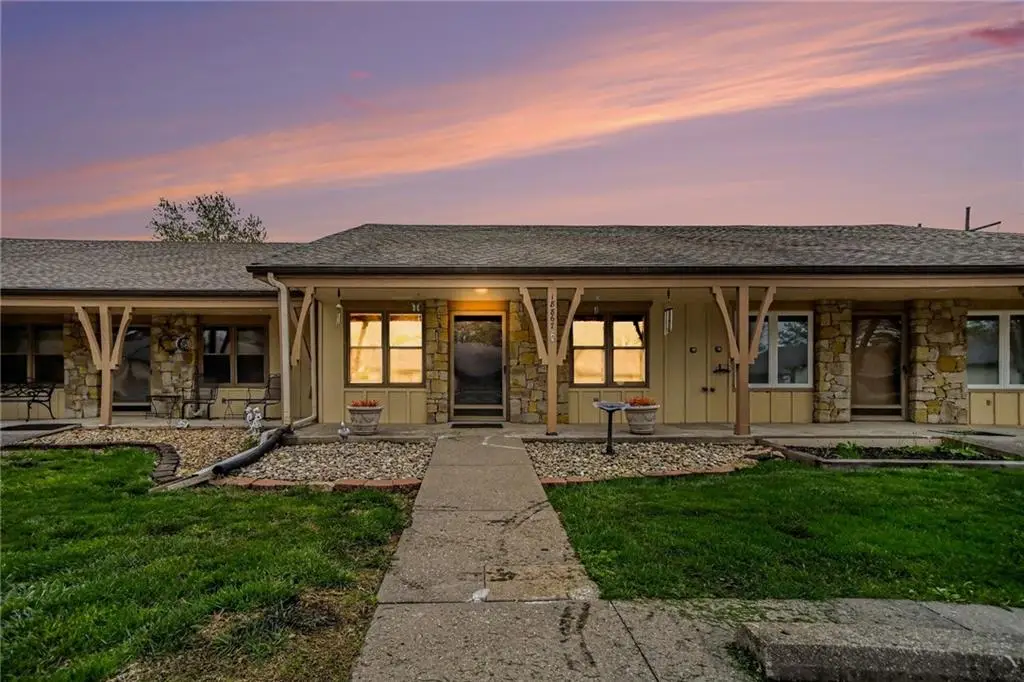 18867 Sunrise Drive, Belton, MO 64012 - #1