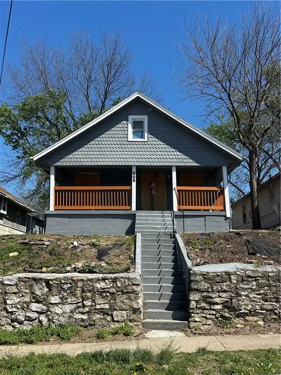 505 Wallace Avenue, Kansas City, MO 64125 - #1