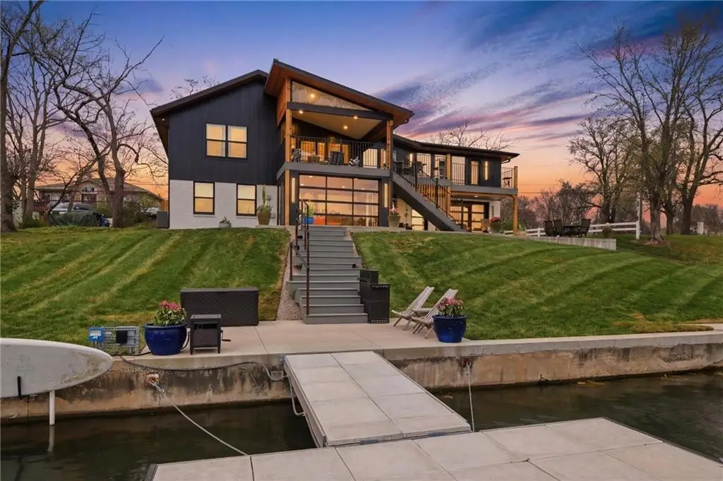 62 Dockside Drive, Lake Tapawingo, MO 64015 - #1