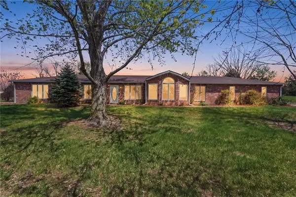 36900 E Church Road, Oak Grove, MO 64075