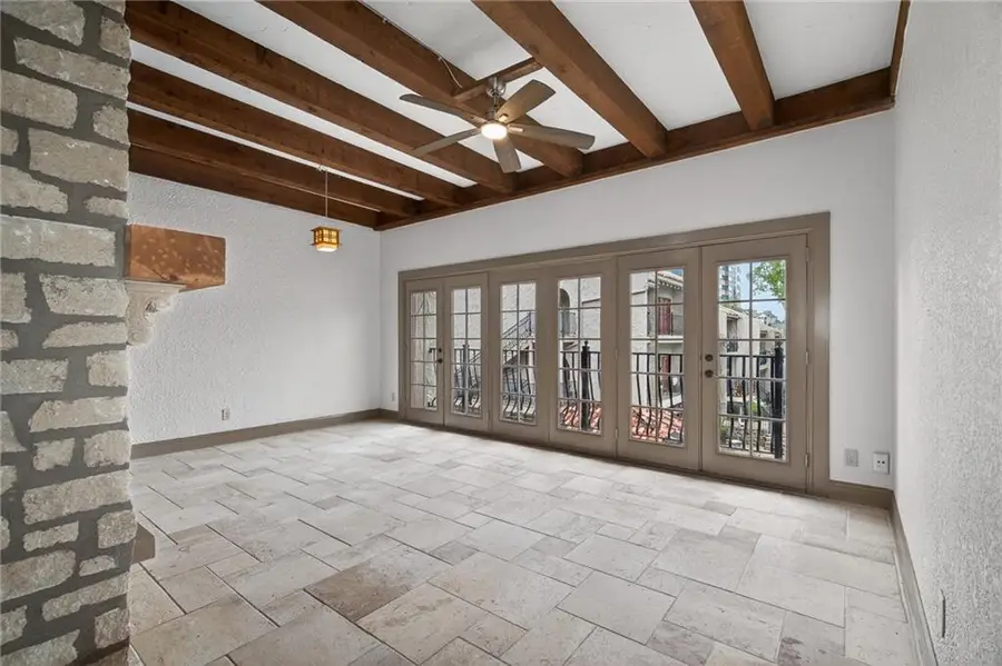 1111 W 46th Street #8, Kansas City, MO 64112 - #2