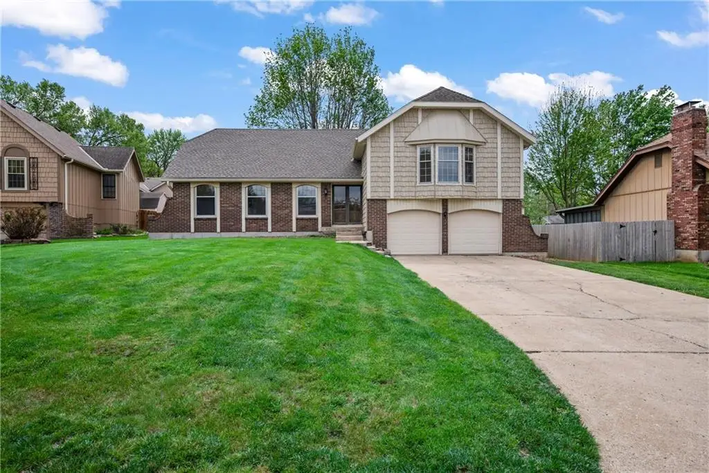 11209 E 76th Street, Raytown, MO 64138 - #1