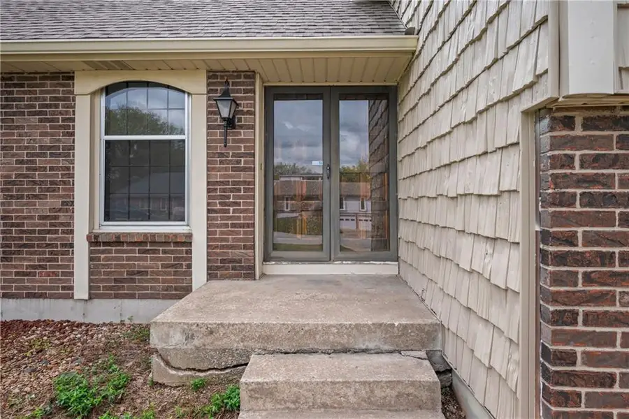 11209 E 76th Street, Raytown, MO 64138 - #3