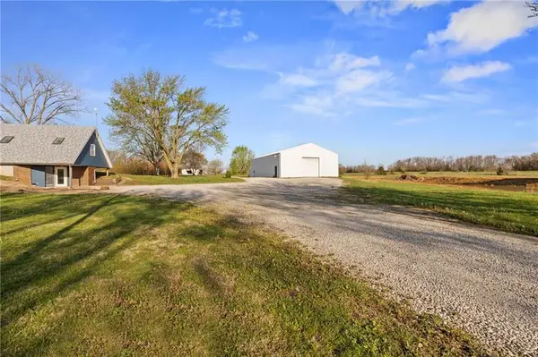10059 B Highway, Windsor, MO 65360