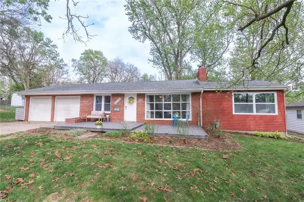 5627 Long Avenue, Shawnee, KS 66216