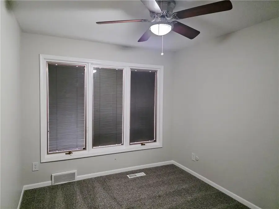 1901 E Frontier Lane, Olathe, KS 66062 - #3