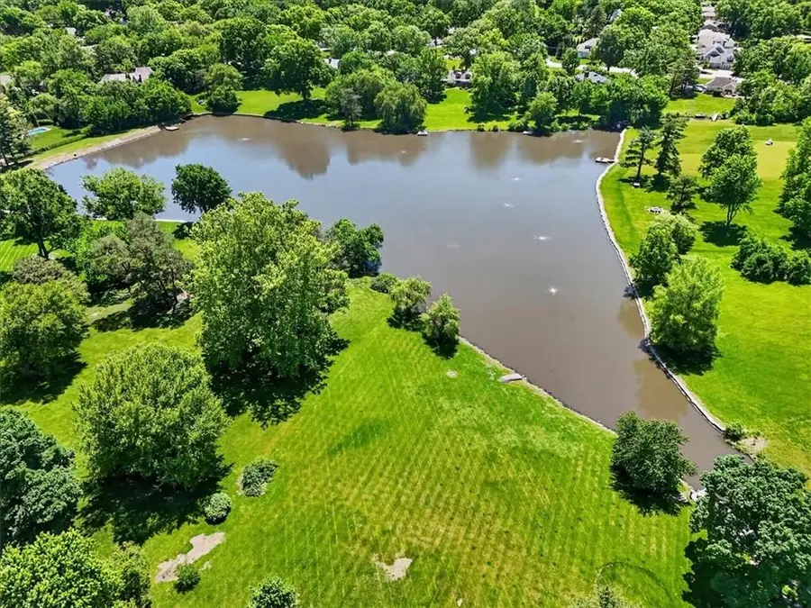 3600 W 89th Street, Leawood, KS 66206 - #2