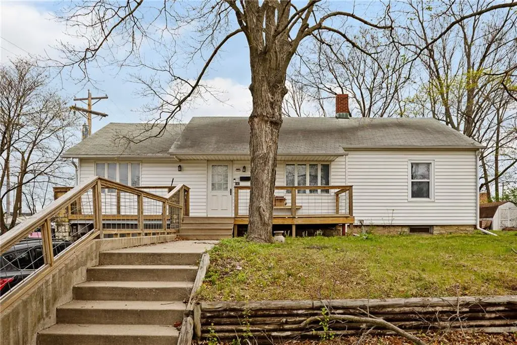 141 E 7th Street, Trenton, MO 64683 - #1