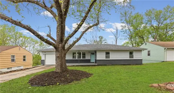 8716 E 77th Street, Kansas City, MO 64138