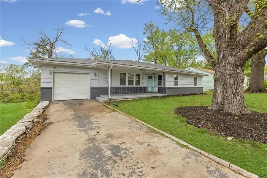 8716 E 77th Street, Kansas City, MO 64138 - #2