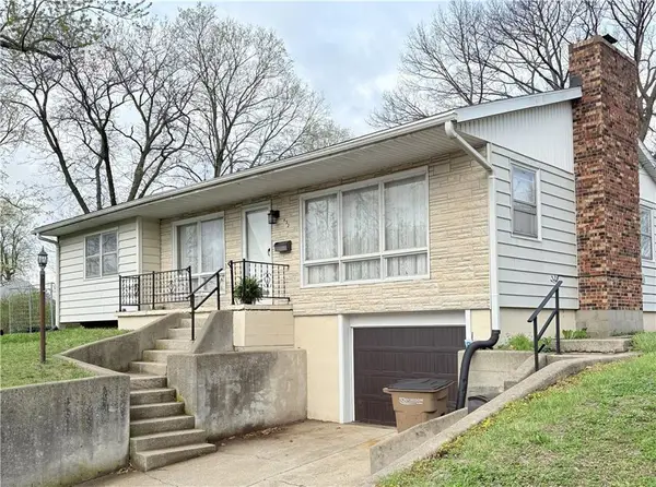 433 S 8th Street, Atchison, KS 66002