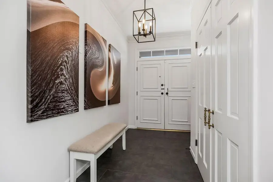 6907 Edgevale Road, Kansas City, MO 64113 - #3