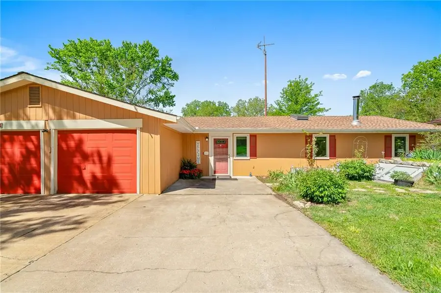 2804 E 174th Street, Belton, MO 64012 - #3