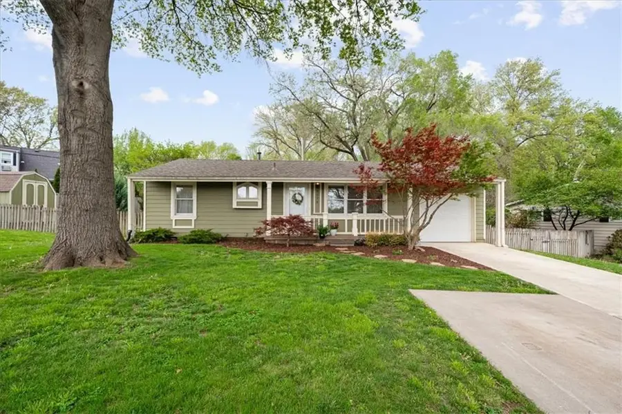 9036 Hemlock Drive, Overland Park, KS 66212 - #3