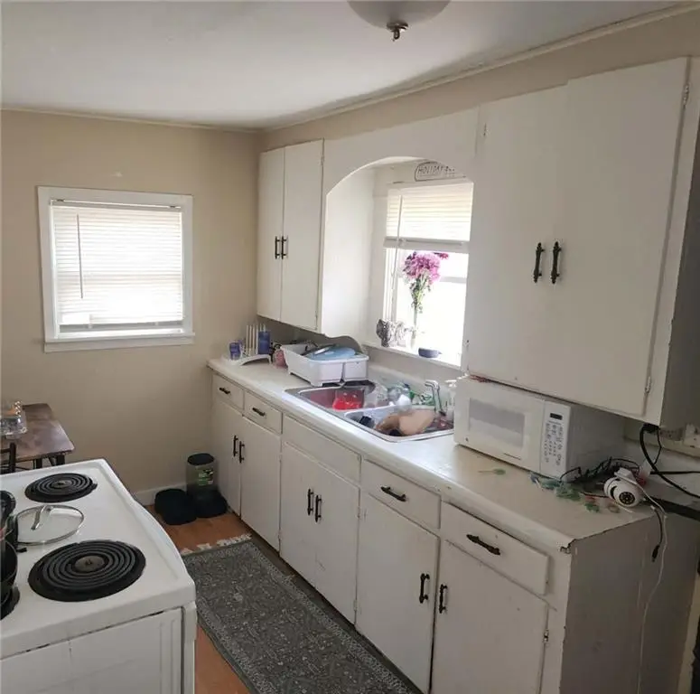 424 E 21st Street, Pittsburg, KS 66762 - #3