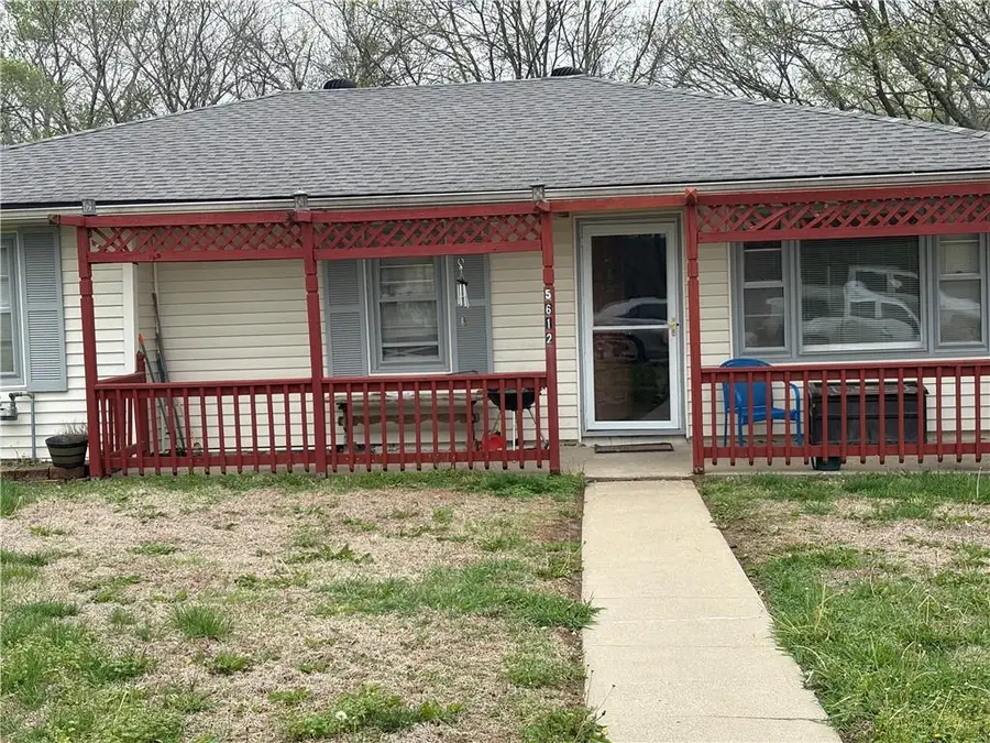 5612 Crescent Avenue, Raytown, MO 64133 - #2