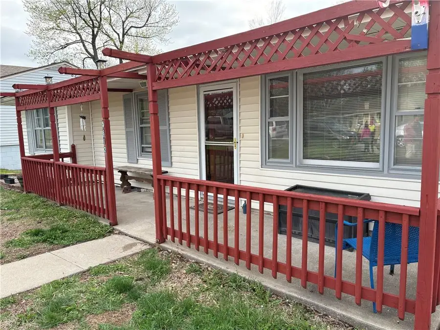 5612 Crescent Avenue, Raytown, MO 64133 - #3