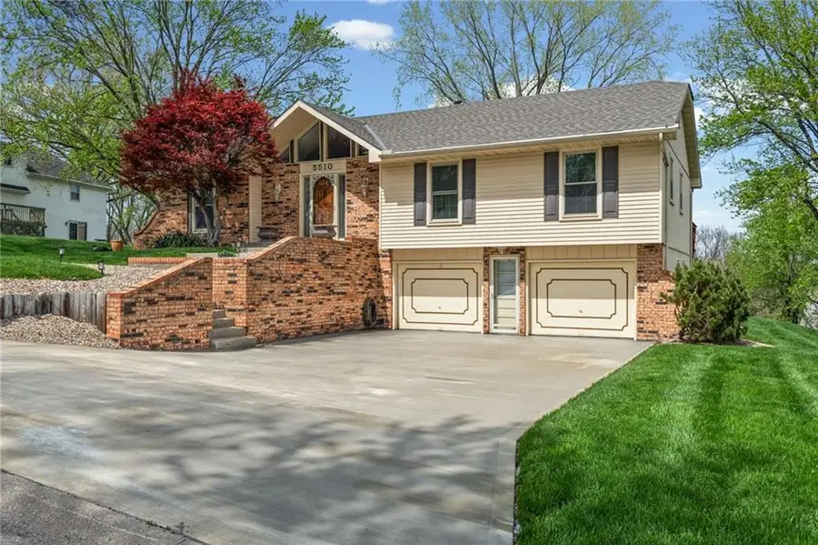 5510 NW Raintree Drive, Kansas City, MO 64152 - #2