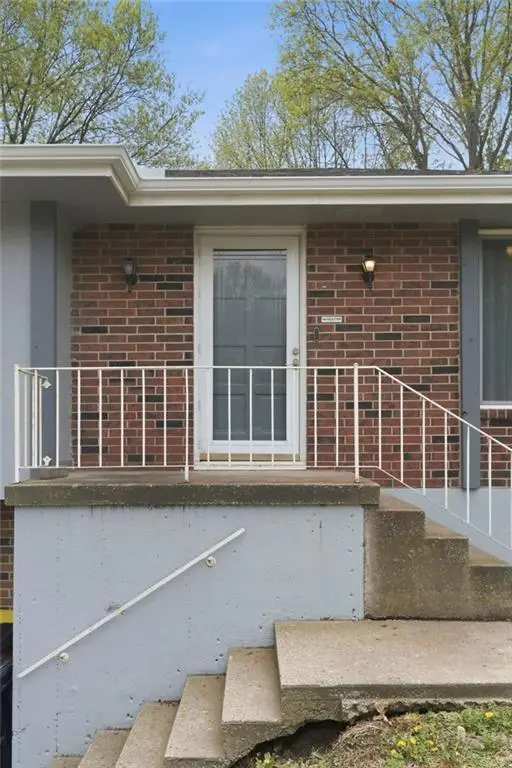 516 NE Johnston Drive, Blue Springs, MO 64014 - #2