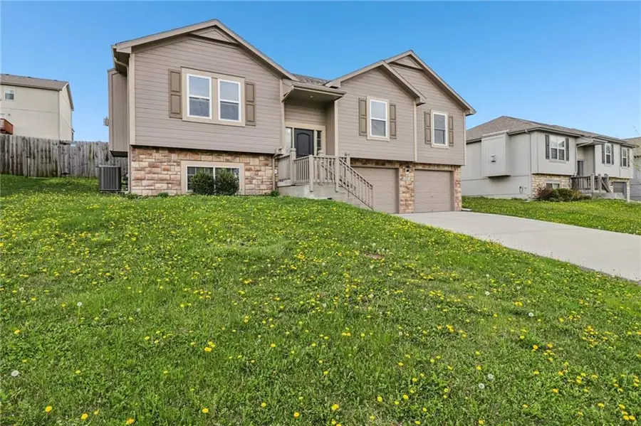 1307 NW Hilltop Lane, Grain Valley, MO 64029 - #3