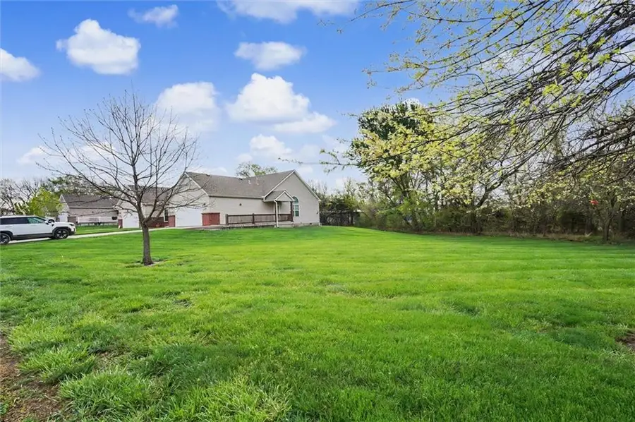 204 Crimson Avenue, Baldwin City, KS 66006 - #3