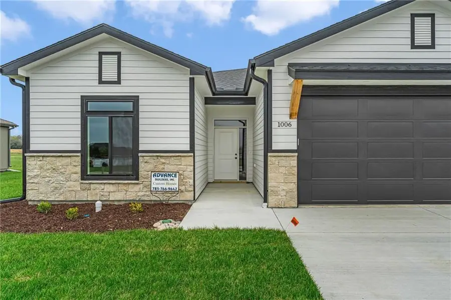 1006 Bluestem Circle, Baldwin City, KS 66006 - #2