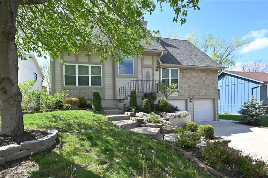 10241 NW 57th Street, Parkville, MO 64152 - #3