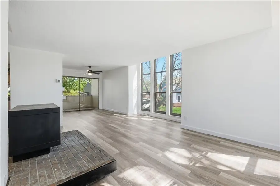 10075 N Locust Street, Kansas City, MO 64155 - #2