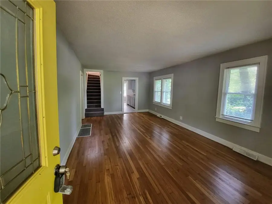 6835 Bellefontaine Avenue, Kansas City, MO 64132 - #3