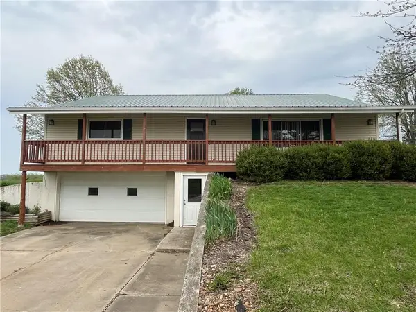 7724 Calvary Hill Road, Odessa, MO 64076