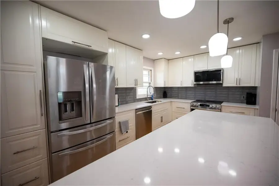 12506 Jackson Avenue, Grandview, MO 64030 - #3