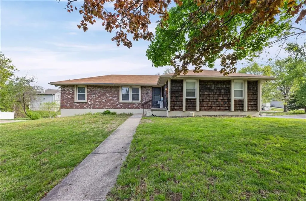 1901 & 1903 SW Skyline Drive, Blue Springs, MO 64015 - #1