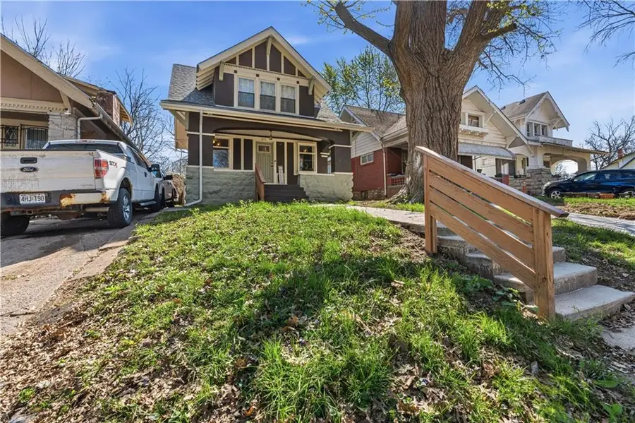 4031 S Benton Avenue, Kansas City, MO 64130 - #2