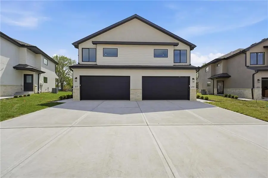 216-218 NW Orchard Court, Lees Summit, MO 64063 - #2