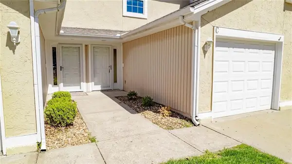 4612 NE Whispering Winds Drive #C, Lee's Summit, MO 64064