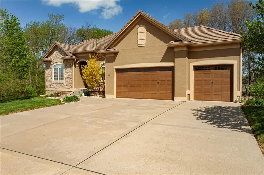 608 NE Sundown Drive, Lees Summit, MO 64064 - #3